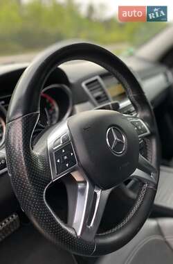 Внедорожник / Кроссовер Mercedes-Benz M-Class 2012 в 