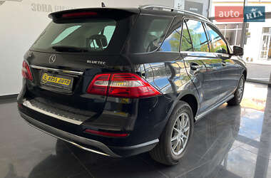 Внедорожник / Кроссовер Mercedes-Benz M-Class 2013 в 