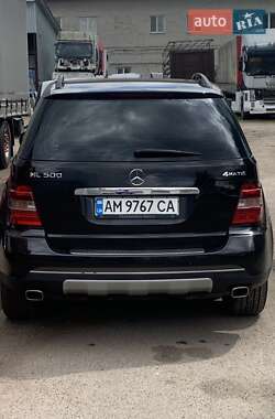 Внедорожник / Кроссовер Mercedes-Benz M-Class 2005 в 