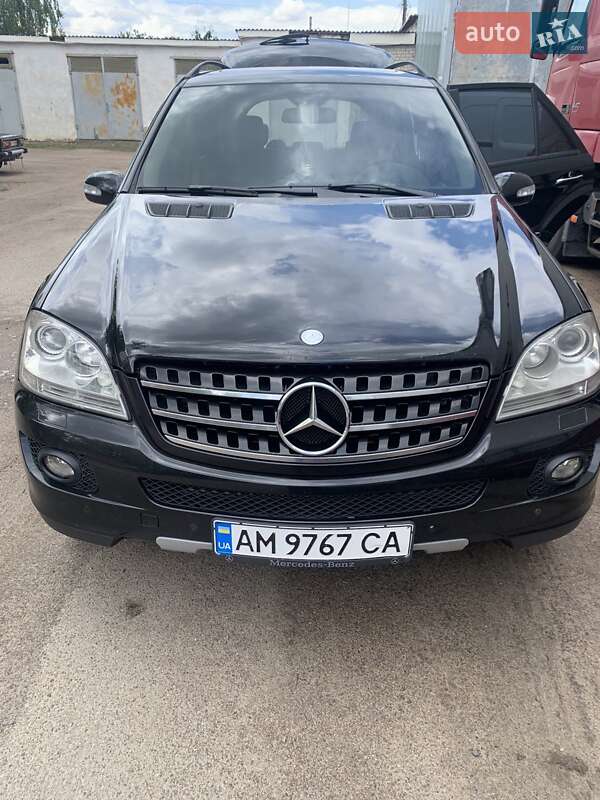 Внедорожник / Кроссовер Mercedes-Benz M-Class 2005 в Житомире фото 10 Внедорожник / Кроссовер Mercedes-Benz M-Class 2005 в Житомире
