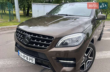 Позашляховик / Кросовер Mercedes-Benz M-Class 2011 в 