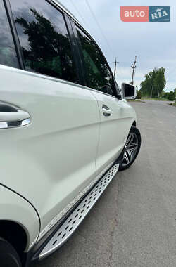 Внедорожник / Кроссовер Mercedes-Benz M-Class 2012 в 