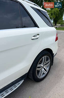 Внедорожник / Кроссовер Mercedes-Benz M-Class 2012 в 