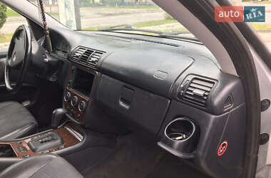 Позашляховик / Кросовер Mercedes-Benz M-Class 2003 в 