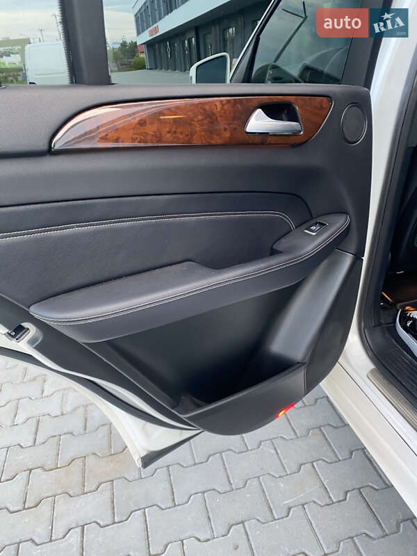 Внедорожник / Кроссовер Mercedes-Benz M-Class 2014 в Ужгороде