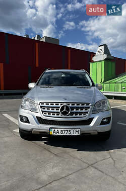 Внедорожник / Кроссовер Mercedes-Benz M-Class 2010 в 