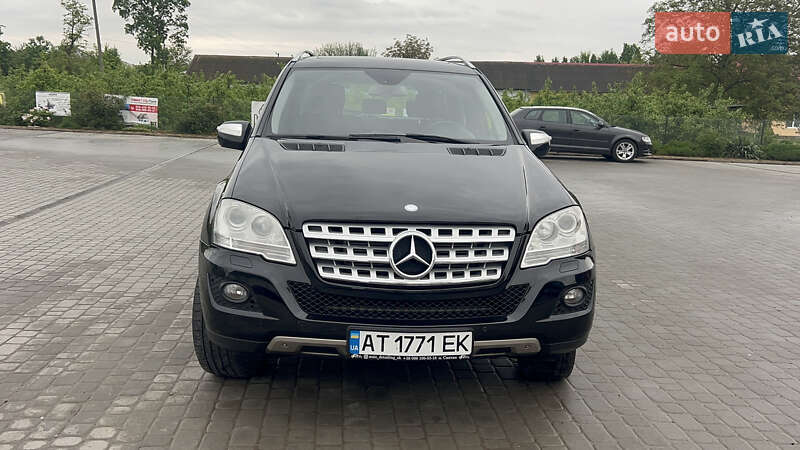 Внедорожник / Кроссовер Mercedes-Benz M-Class 2009 в 