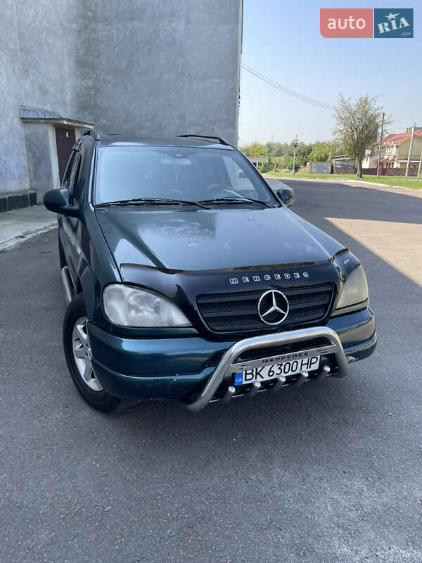 Внедорожник / Кроссовер Mercedes-Benz M-Class 1997 в Одессе