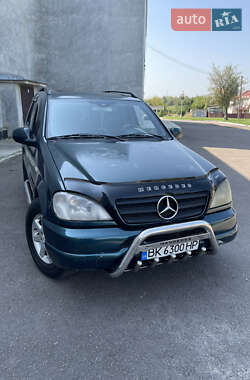 Позашляховик / Кросовер Mercedes-Benz M-Class 1997 в 