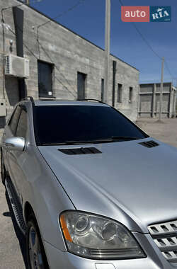 Внедорожник / Кроссовер Mercedes-Benz M-Class 2008 в 