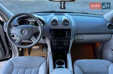 Позашляховик / Кросовер Mercedes-Benz M-Class 2008 в 