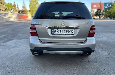 Позашляховик / Кросовер Mercedes-Benz M-Class 2008 в 