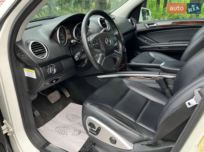 Внедорожник / Кроссовер Mercedes-Benz M-Class 2010 в Тростянце
