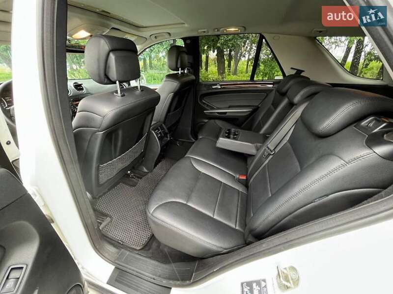 Позашляховик / Кросовер Mercedes-Benz M-Class 2010 в Тростянці фото 11 Позашляховик / Кросовер Mercedes-Benz M-Class 2010 в Тростянці