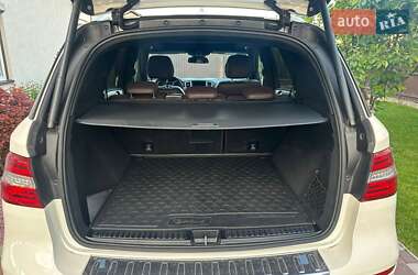 Внедорожник / Кроссовер Mercedes-Benz M-Class 2013 в 