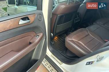 Внедорожник / Кроссовер Mercedes-Benz M-Class 2013 в 