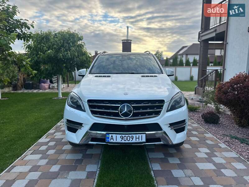 Внедорожник / Кроссовер Mercedes-Benz M-Class 2013 в 