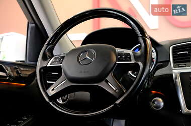 Внедорожник / Кроссовер Mercedes-Benz M-Class 2014 в 