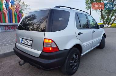 Внедорожник / Кроссовер Mercedes-Benz M-Class 2003 в 