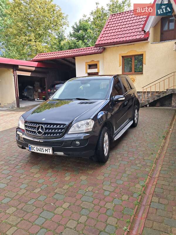 Внедорожник / Кроссовер Mercedes-Benz M-Class 2006 в Львове