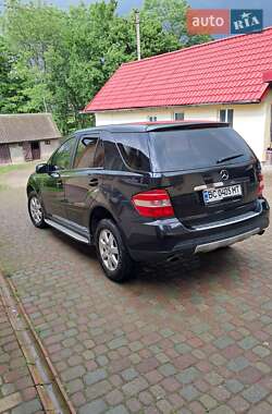 Внедорожник / Кроссовер Mercedes-Benz M-Class 2006 в 