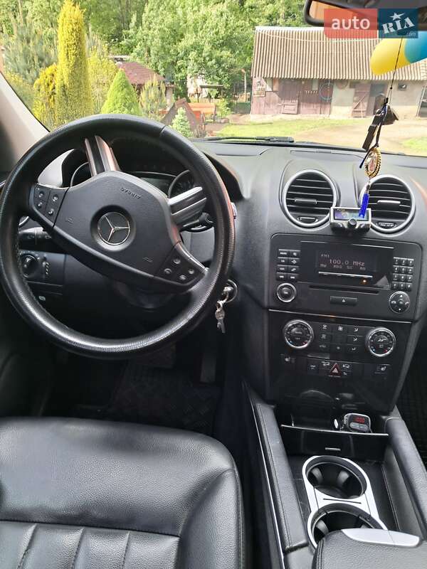 Внедорожник / Кроссовер Mercedes-Benz M-Class 2006 в Львове