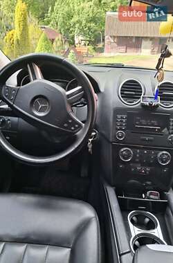 Внедорожник / Кроссовер Mercedes-Benz M-Class 2006 в 