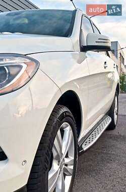 Внедорожник / Кроссовер Mercedes-Benz M-Class 2013 в 