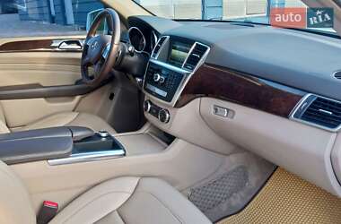 Внедорожник / Кроссовер Mercedes-Benz M-Class 2013 в 