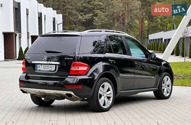 Внедорожник / Кроссовер Mercedes-Benz M-Class 2009 в 