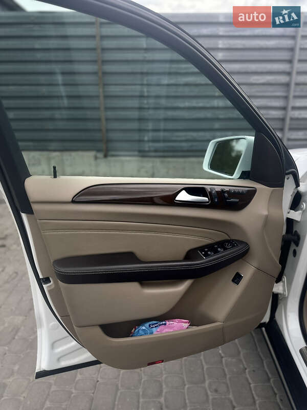 Внедорожник / Кроссовер Mercedes-Benz M-Class 2015 в Львове