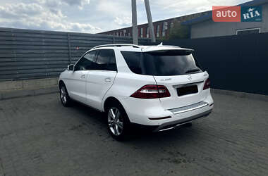 Внедорожник / Кроссовер Mercedes-Benz M-Class 2015 в 