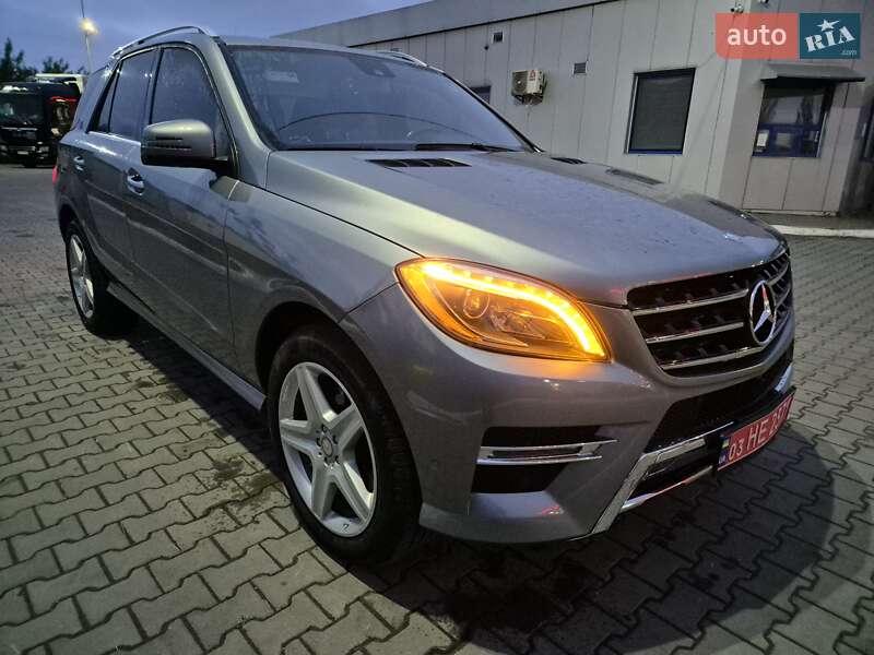 Внедорожник / Кроссовер Mercedes-Benz M-Class 2013 в 
