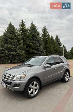 Mercedes-Benz M-Class 2011 Mercedes-Benz M-Class 2011