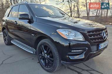 Внедорожник / Кроссовер Mercedes-Benz M-Class 2011 в 