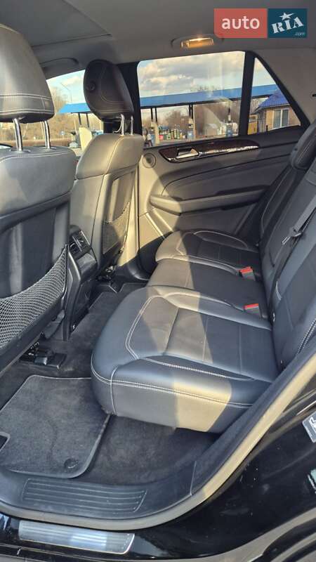 Внедорожник / Кроссовер Mercedes-Benz M-Class 2011 в Полтаве