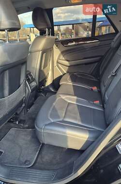 Внедорожник / Кроссовер Mercedes-Benz M-Class 2011 в 