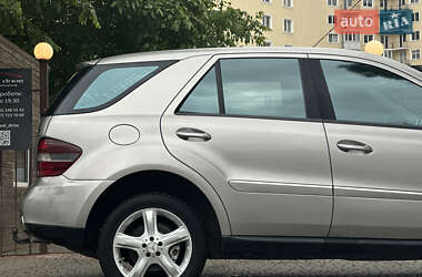 Внедорожник / Кроссовер Mercedes-Benz M-Class 2006 в 