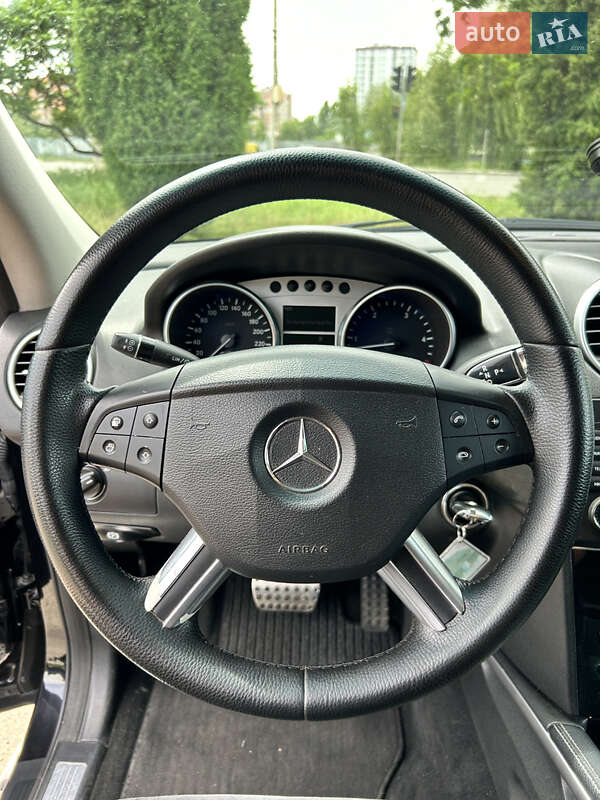 Позашляховик / Кросовер Mercedes-Benz M-Class 2007 в Сумах