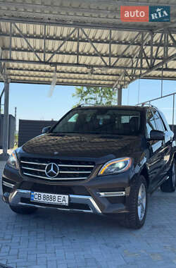Позашляховик / Кросовер Mercedes-Benz M-Class 2014 в Чернігові