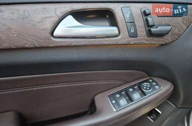 Внедорожник / Кроссовер Mercedes-Benz M-Class 2013 в 