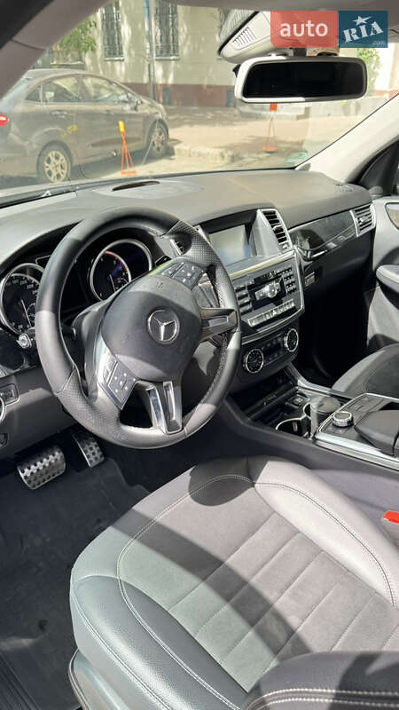 Внедорожник / Кроссовер Mercedes-Benz M-Class 2012 в Одессе