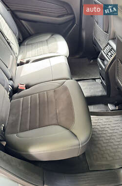 Позашляховик / Кросовер Mercedes-Benz M-Class 2012 в 