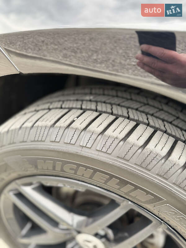 Внедорожник / Кроссовер Mercedes-Benz M-Class 2014 в Вишневом фото 12 Внедорожник / Кроссовер Mercedes-Benz M-Class 2014 в Вишневом