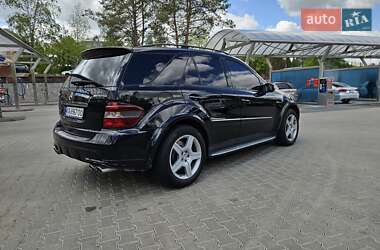 Позашляховик / Кросовер Mercedes-Benz M-Class 2006 в 