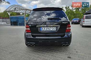 Позашляховик / Кросовер Mercedes-Benz M-Class 2006 в 