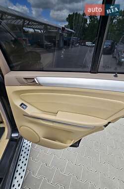 Позашляховик / Кросовер Mercedes-Benz M-Class 2006 в 