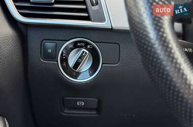 Позашляховик / Кросовер Mercedes-Benz M-Class 2013 в 