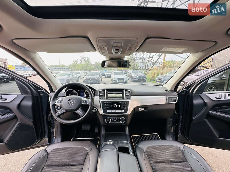 Позашляховик / Кросовер Mercedes-Benz M-Class 2013 в Харкові