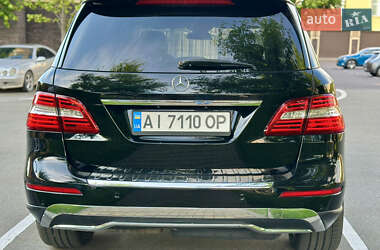 Внедорожник / Кроссовер Mercedes-Benz M-Class 2011 в 